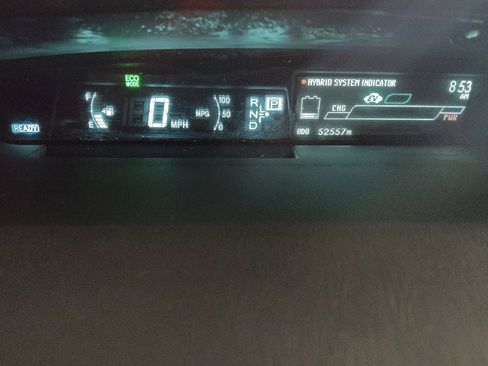 Used 2015 Toyota Prius Five image 23