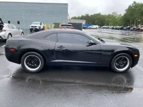 Used 2011 Chevrolet Camaro LS RWD image 4