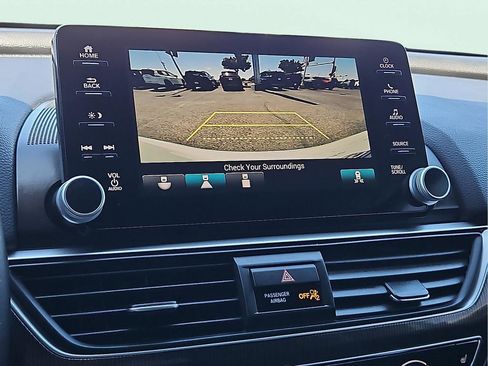 Used 2018 Honda Accord Sport image 16