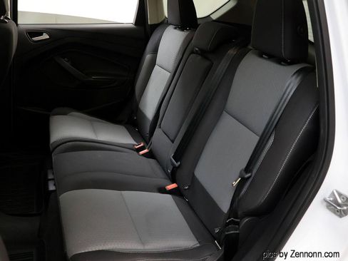 Used 2018 Ford Escape SE w/ SE Sync 3 Package FWD image 12