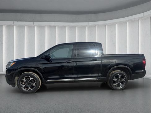Used 2017 Honda Ridgeline Black Edition image 2