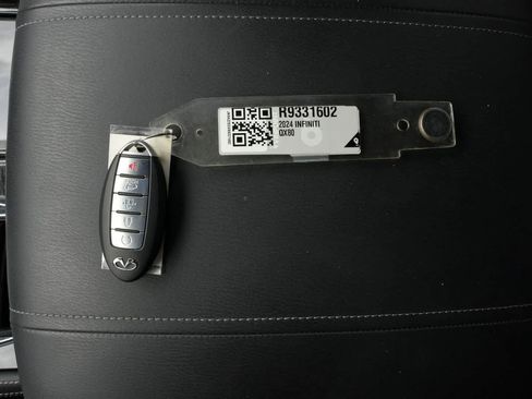 Certified 2024 INFINITI QX80 Sensory AWD/4WD image 26