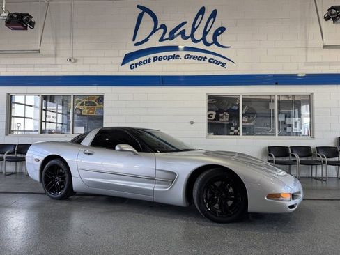 Used 2002 Chevrolet Corvette Coupe w/ Preferred Equipment Group2 image 1