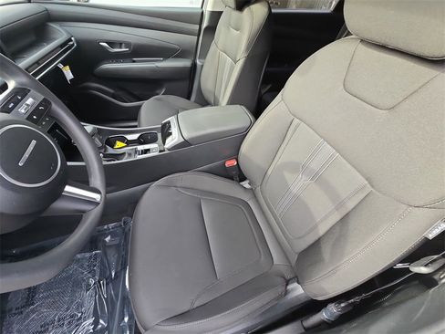 Certified 2025 Hyundai Tucson SEL image 16