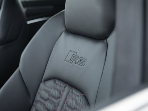 Certified 2025 Audi RS 6 performance AWD/4WD image 29