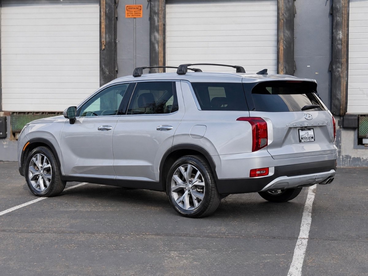 Used 2022 Hyundai Palisade SEL w/ 8P Bench Seat Package FWD image 5