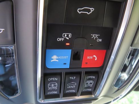 New 2025 Jeep Grand Cherokee Limited w/ Luxury Tech Group II image 14