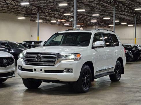 Used 2019 Toyota Land Cruiser AWD/4WD image 3