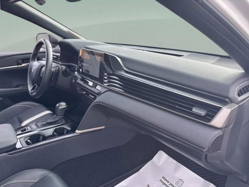 Certified 2025 Toyota Camry SE w/ Convenience Package image 33