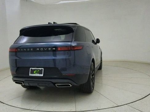 Used 2025 Land Rover Range Rover Sport SE image 73