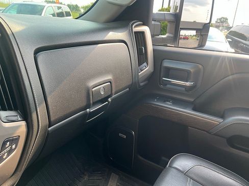 Used 2017 GMC Sierra 3500 Denali w/ Suspension Package, Off-Road AWD/4WD image 13
