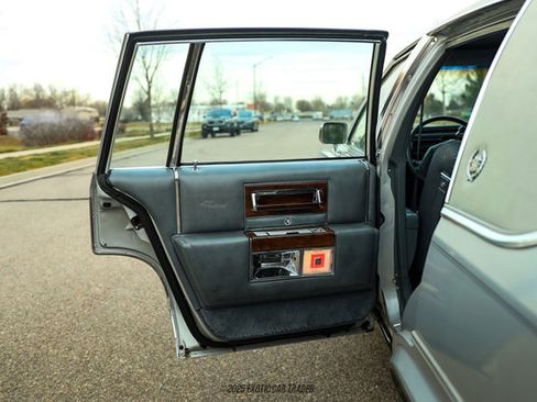 Used 1986 Cadillac Brougham Brougham image 31