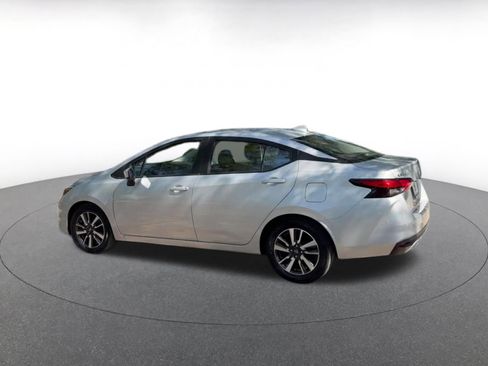 Used 2025 Nissan Versa SV FWD image 11