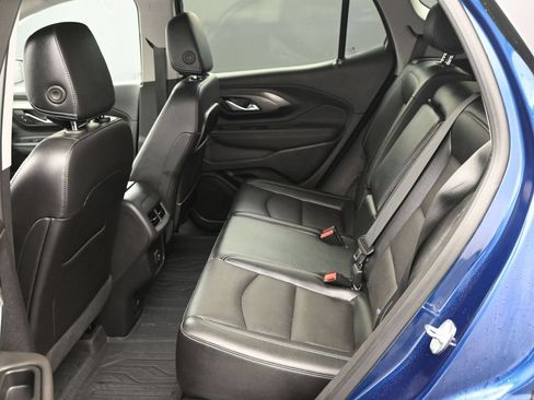 Used 2023 GMC Terrain SLT AWD/4WD image 18