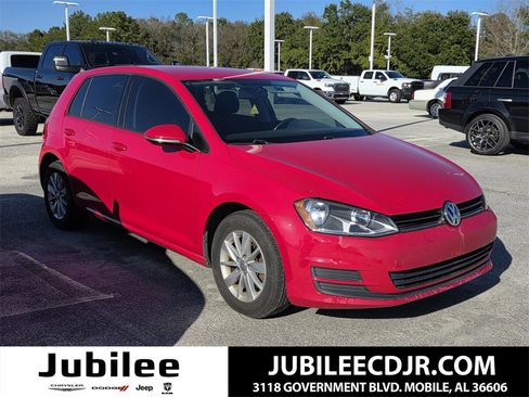 Used 2016 Volkswagen Golf S image 1