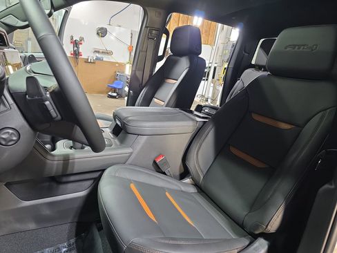 New 2026 GMC Sierra 1500 AT4 w/ AT4 Premium Package AWD/4WD image 14