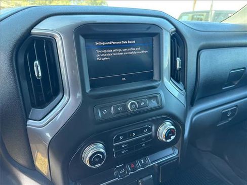 Used 2023 GMC Sierra 2500 Pro w/ Convenience Package image 14