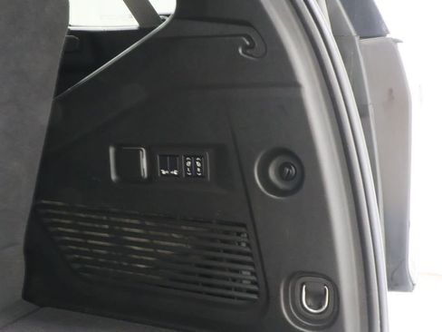 Used 2024 Chevrolet Tahoe High Country w/ Advanced Technology Package AWD/4WD image 29