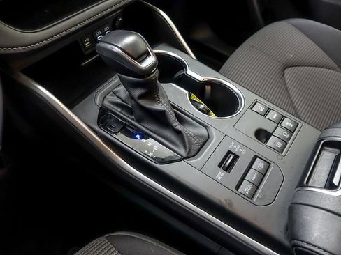 Certified 2024 Toyota Highlander LE image 20