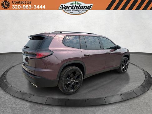 Used 2025 GMC Acadia Elevation w/ Elevation Premium Package AWD/4WD image 5