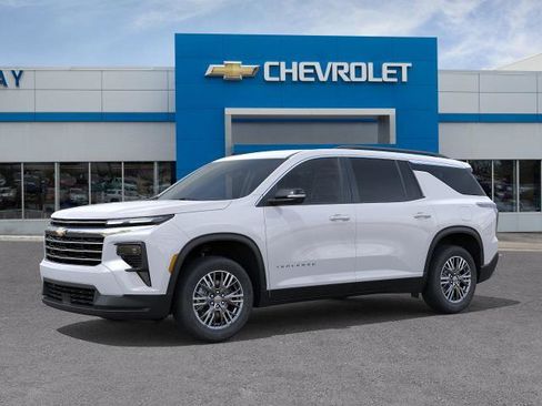 New 2026 Chevrolet Traverse LT w/ LPO, Floor Liner Package FWD image 2