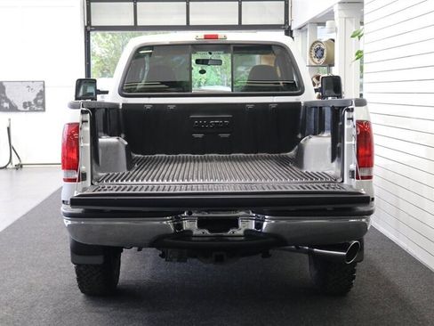 Used 2003 Ford F250 XLT AWD/4WD image 9