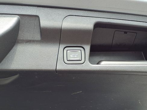 Used 2023 GMC Acadia Denali AWD/4WD image 7