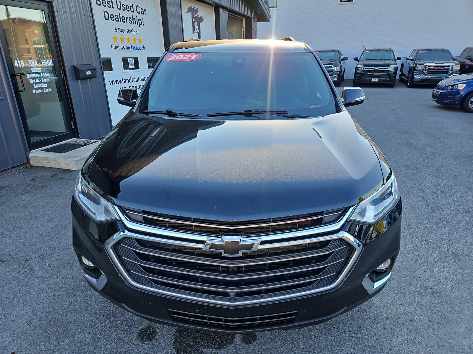 Used 2021 Chevrolet Traverse LT w/ LT Premium Package FWD image 12