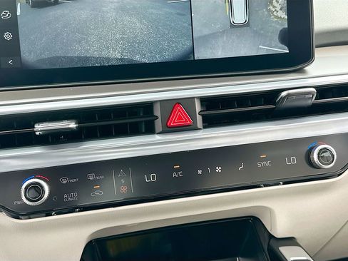 New 2026 Kia Sorento SX FWD image 16
