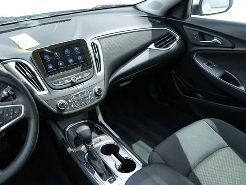 Used 2022 Chevrolet Malibu LT image 18