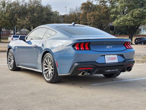 Used 2024 Ford Mustang GT Premium image 4