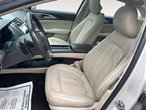 Used 2019 Lincoln MKZ Reserve w/ Reserve Plus Package image 9