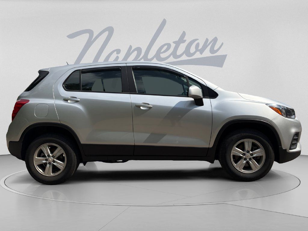 Used 2018 Chevrolet Trax LS AWD/4WD image 7