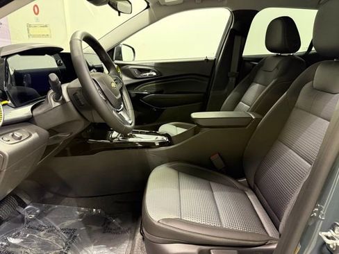 New 2026 Chevrolet Trax LT image 12