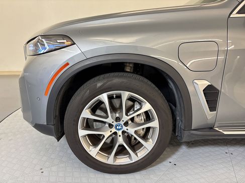 Used 2025 BMW X5 xDrive50e AWD/4WD image 11
