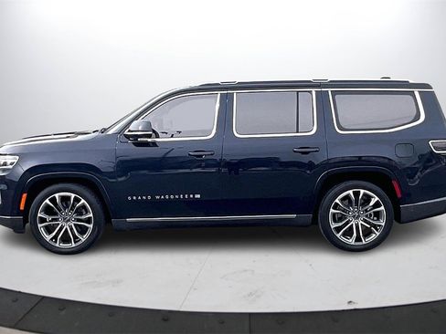 Used 2022 Jeep Grand Wagoneer Series III image 6