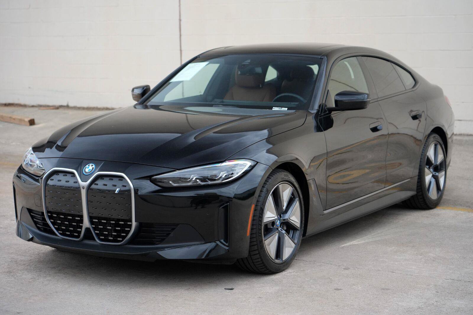 Used 2023 BMW i4 eDrive35 w/ Premium Package RWD image 54