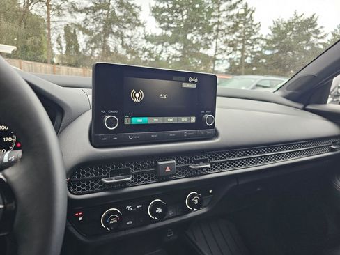Certified 2025 Honda HR-V Sport image 26
