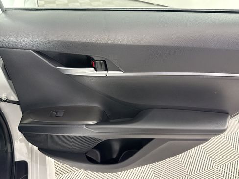 Used 2024 Toyota Camry SE FWD image 25