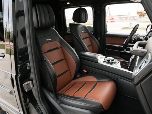 Used 2021 Mercedes-Benz G 63 AMG 4MATIC w/ G Manufaktur Interior Package image 23