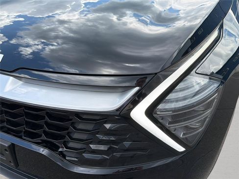 Used 2025 Kia Sportage EX FWD image 33