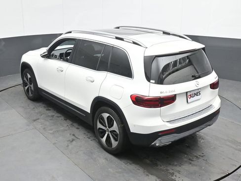 Used 2025 Mercedes-Benz GLB 250 4MATIC image 40