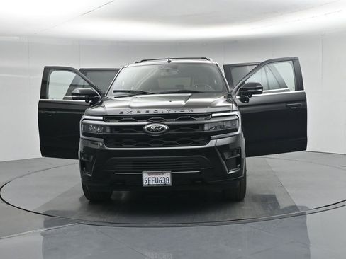 Certified 2023 Ford Expedition Limited AWD/4WD image 32