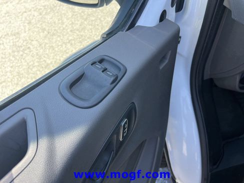 Used 2025 Ford Transit 250 148 High Roof Extended RWD image 17