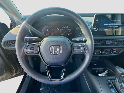 New 2026 Honda HR-V LX image 10