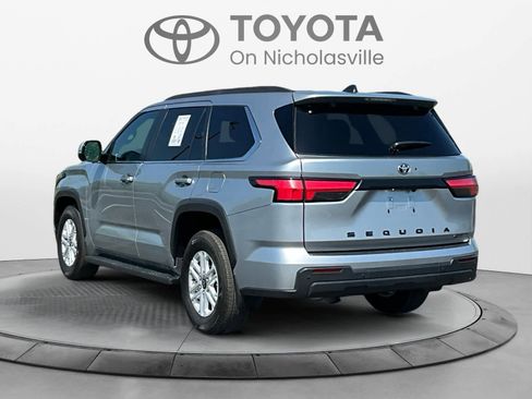 Used 2025 Toyota Sequoia SR5 AWD/4WD image 4