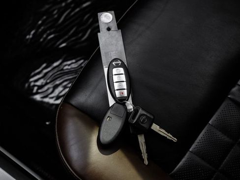 Used 2019 Nissan Titan Platinum Reserve w/ Platinum Utility Package image 66