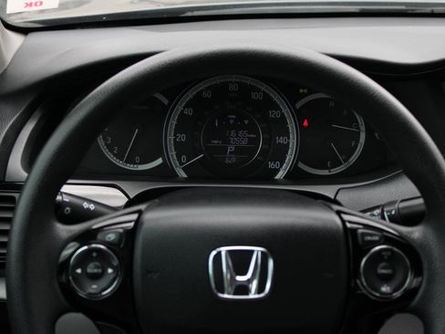 Used 2017 Honda Accord LX image 11
