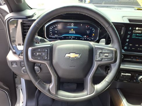 Used 2025 Chevrolet Silverado 1500 High Country AWD/4WD image 19