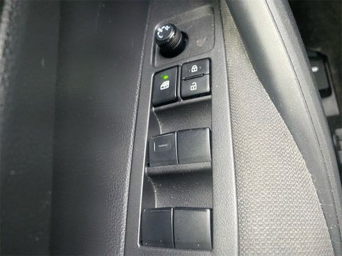 Used 2024 Toyota Corolla LE image 21